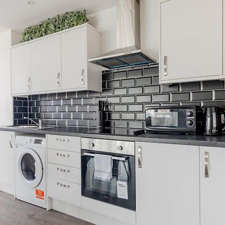 Vertigo Boutique Sleeps 4 London Kingston upon Thames  Esterno foto