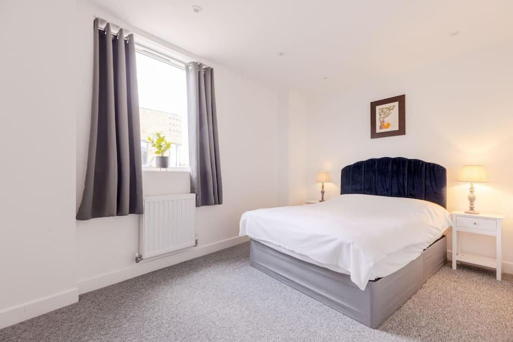 Vertigo Boutique Sleeps 4 London Kingston upon Thames  Esterno foto