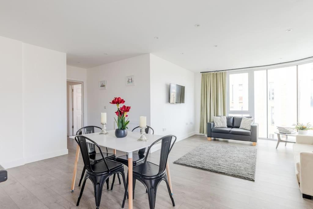 Vertigo Boutique Sleeps 4 London Kingston upon Thames  Esterno foto