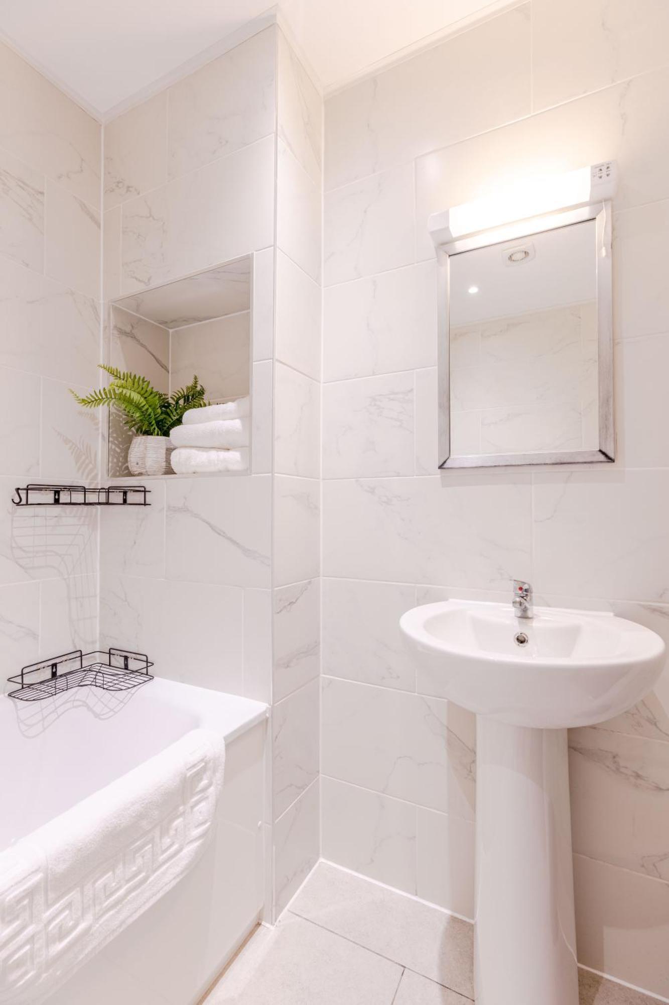 Vertigo Boutique Sleeps 4 London Kingston upon Thames  Esterno foto
