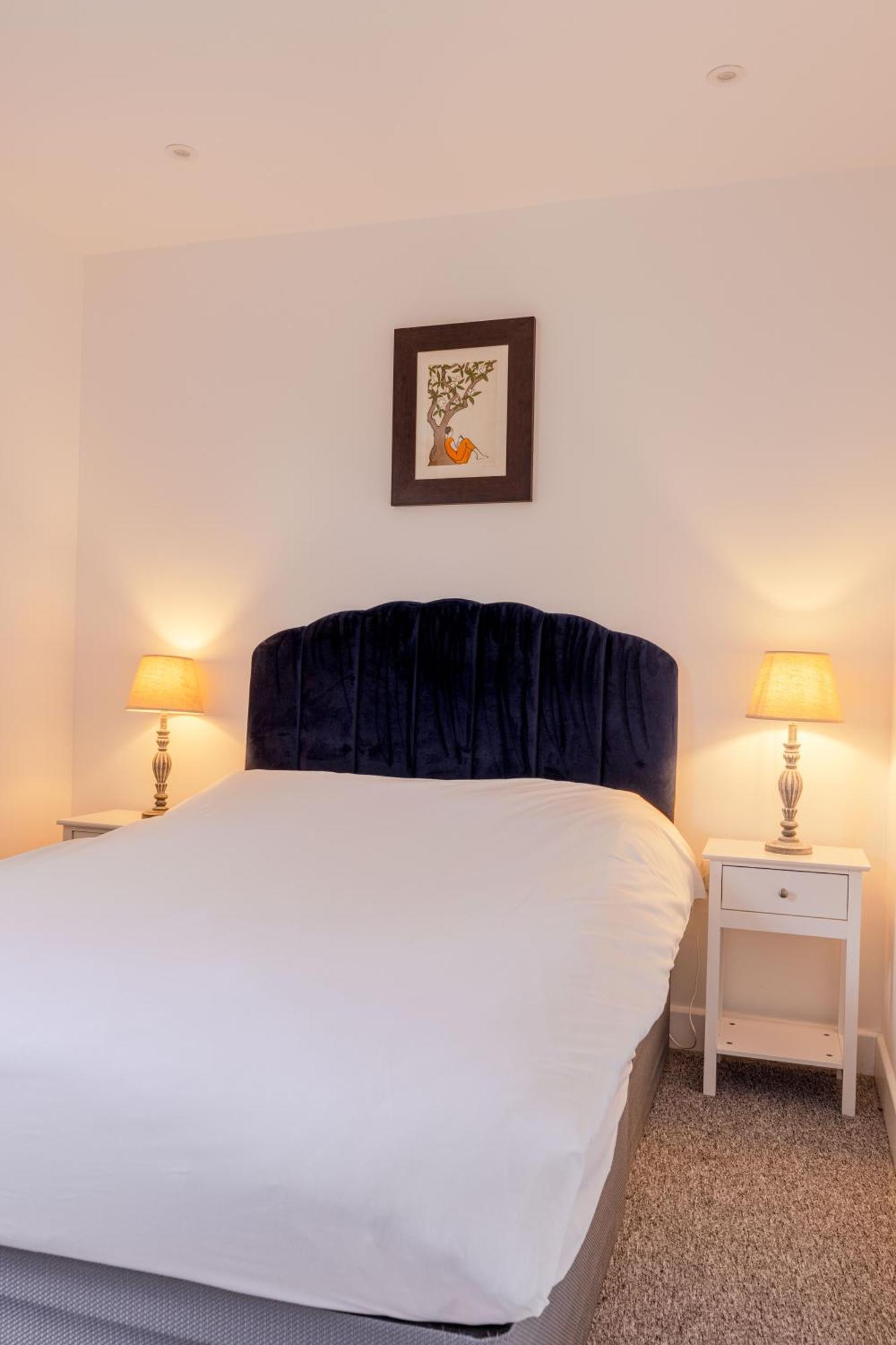 Vertigo Boutique Sleeps 4 London Kingston upon Thames  Esterno foto